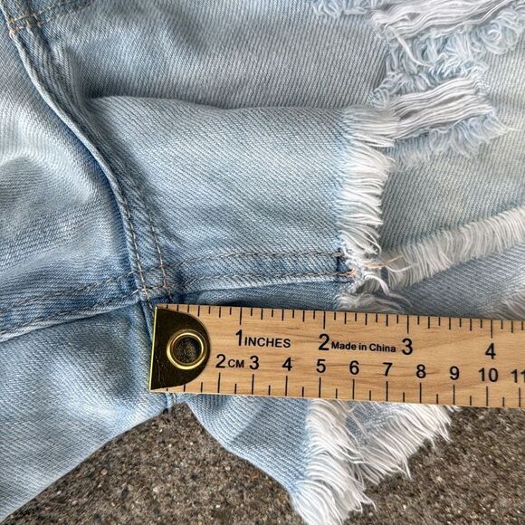 Hollister High Rise Mom Shorts 3”  Button Fly Size 25 destroyed 100% Cotton - Picture 4 of 9